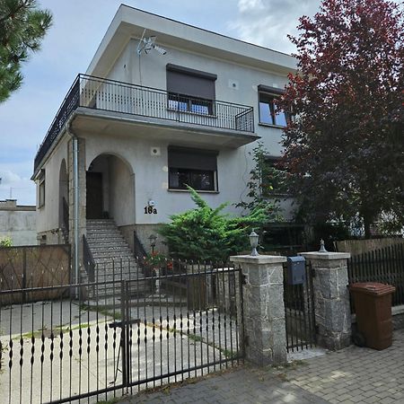 Pokoje Pracownicze Кімнати Для Працівників,Гуртожиток Swarzędz Buitenkant foto
