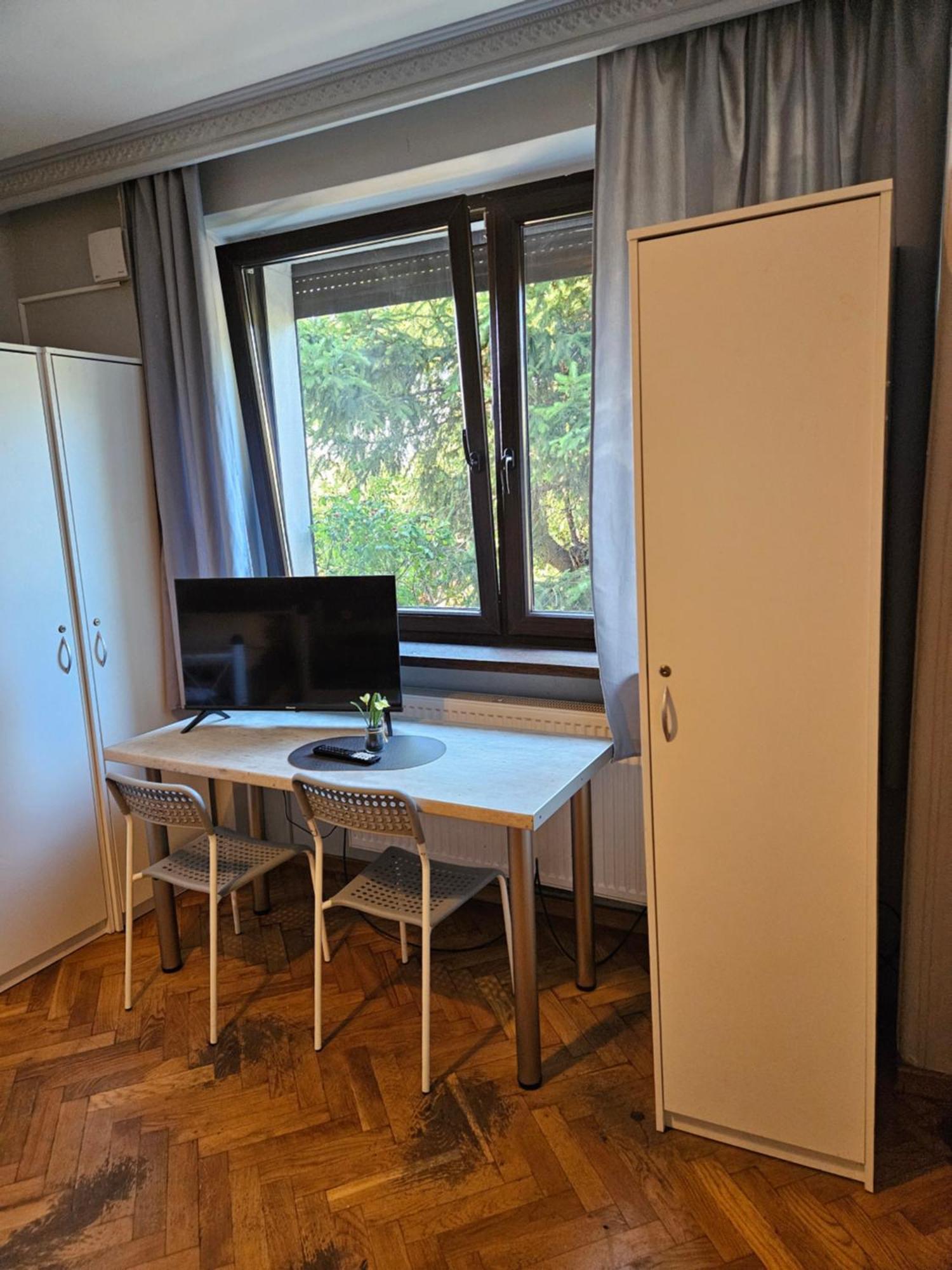 Pokoje Pracownicze Кімнати Для Працівників,Гуртожиток Swarzędz Buitenkant foto