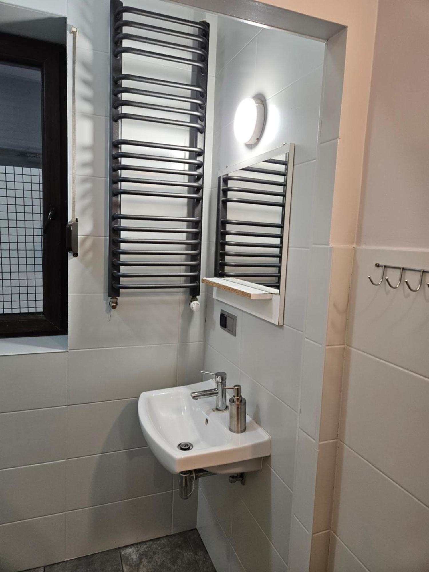 Pokoje Pracownicze Кімнати Для Працівників,Гуртожиток Swarzędz Buitenkant foto